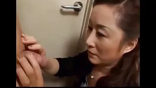 La tukif porno francais fille aime frapper sur place.