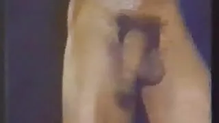 Regarder blonde aux gros porno trio francais seins au bureau.