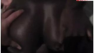 Filles ayant des relations sexuelles porno hard en francais avec des mecs en vacances.