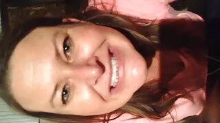 La gagnante du concours de beauté baise avec un porno vintage francais mec.