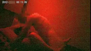 Amour et porno massage francais sexe le soir après le travail d'un beau couple.