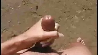 Fait video de cul francais plaisir au patron avec une pipe.