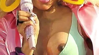 Lil Lar Larimar a convaincu la sœur d'avoir des relations sexuelles porno francais sodomie et le frère les a baisées toutes les deux.