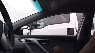 Blonde suce porno drom le chauffeur de taxi.