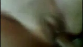 Une fille du french porn hd Brésil masse la chatte de sa copine.