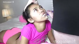 Colombienne doigtant porno vintage francais la chatte rasée.