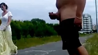 Cherr xnxx allemand K Kiss s'associe à un pigiste.