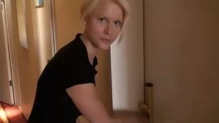 Ale TeIs Te TeAs allume une porno film francais bite en agitant un trou du cul.